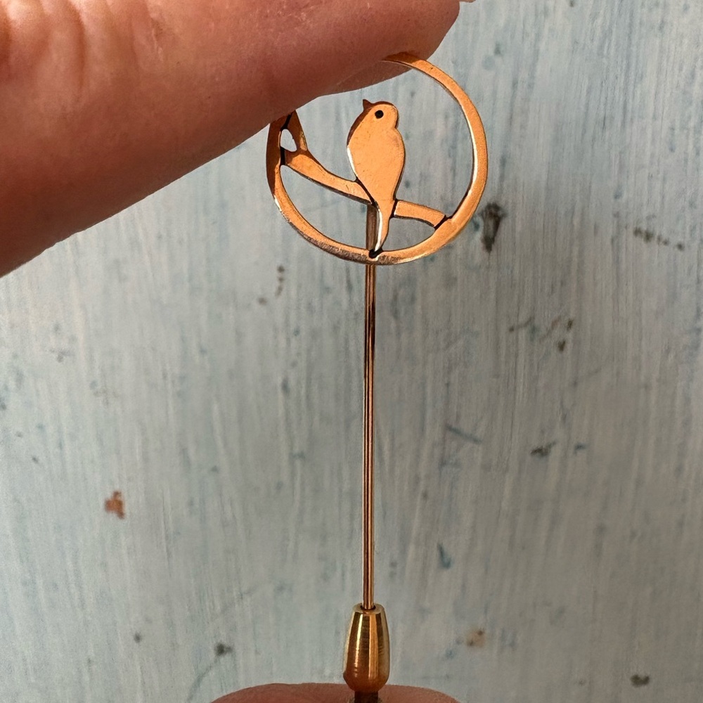 Bundle of gold stick pin of bird on a branch and little monarch butterfly pin - Picture 3 of 7